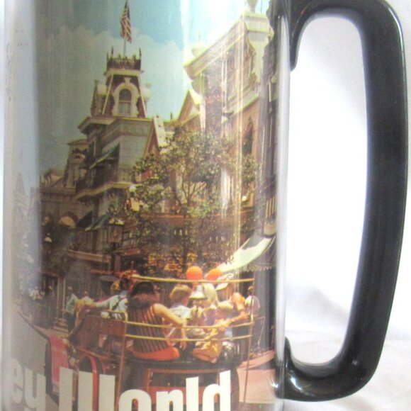 Vintage Walt Disney World Thermo Serv Black Mug, Cinderella's Castle,    B779 - Picture 3 of 7